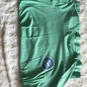 Green vineyard vines t shirt